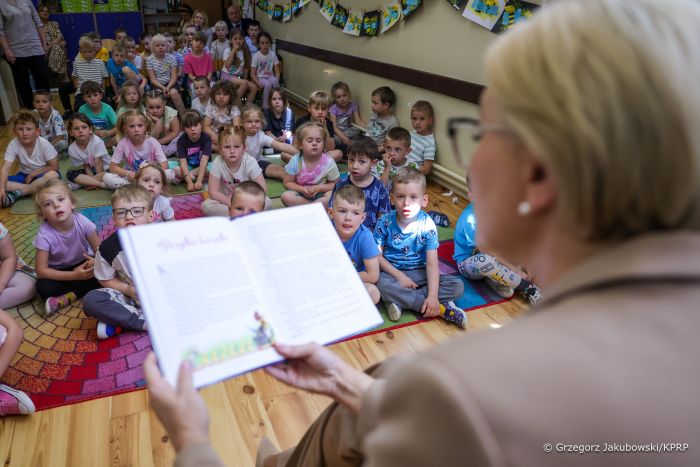 020_Agata_Kornhauser_Duda_wizyta_Zespol_Szkolno_Przedszkolny_Jadow _20250528_GJB_1163