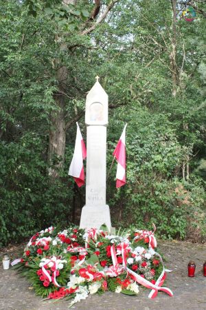 strachów 4